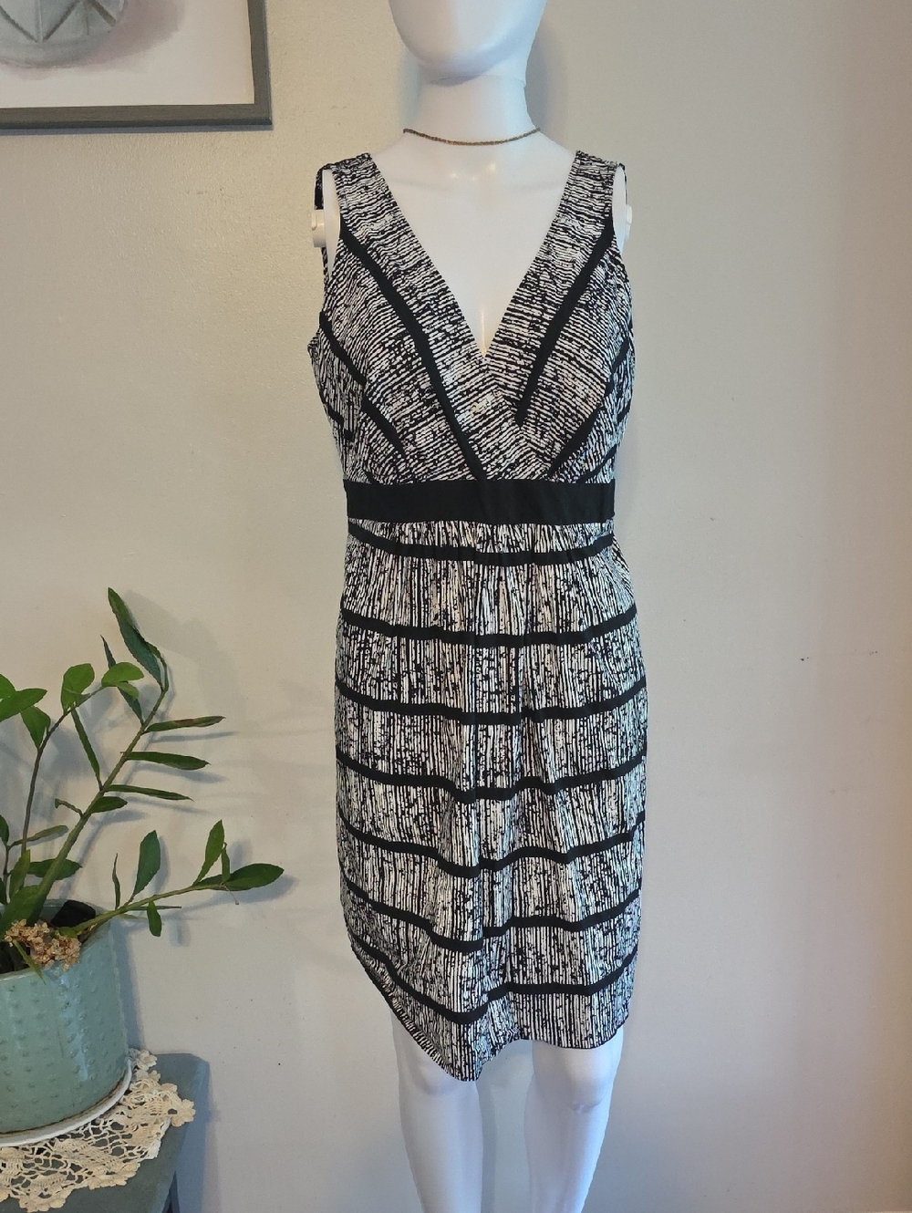 Motherhood Maternity Black & White V-Neck Midi Dress